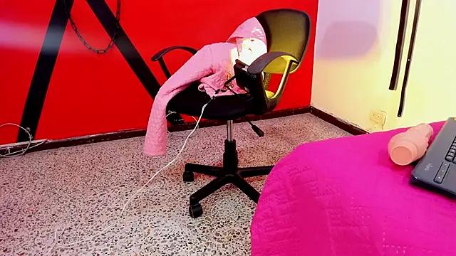 Mad beauty - checkout our excited streamers as they tease to their beloved melodies and slowly squirt for enjoyment to appease your wildest wishes.