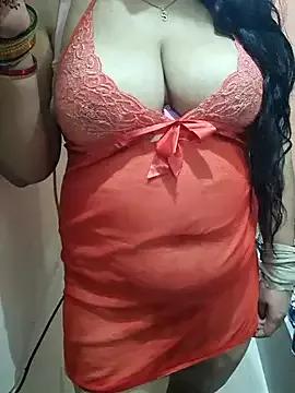 thelustybitch from StripChat is Freechat