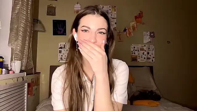 TheRealAnna from StripChat is Freechat