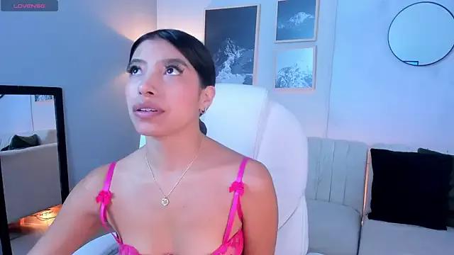 Tiffany_Low from StripChat is Freechat