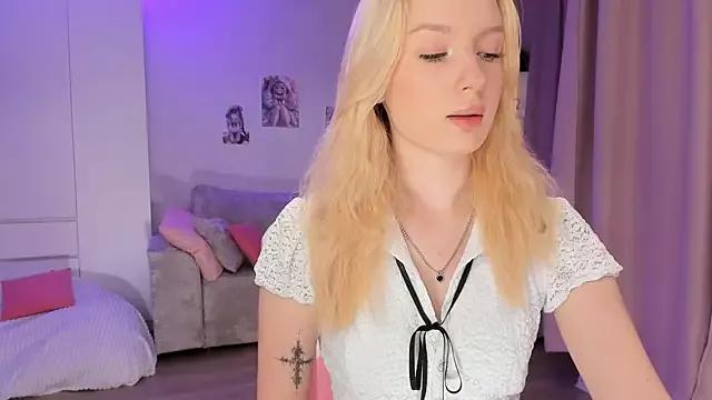 Tiffany_Paw from StripChat is Freechat