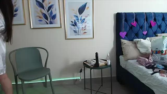 Mad beauty - checkout our excited streamers as they tease to their beloved melodies and slowly squirt for enjoyment to appease your wildest wishes.