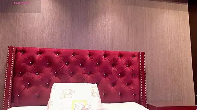 Tinablake_ from StripChat is Freechat