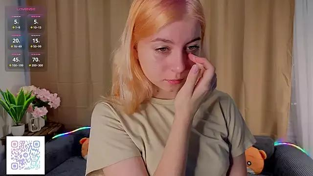 TinaCamell from StripChat is Freechat