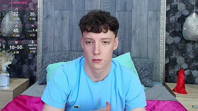 TylerHanry from StripChat is Freechat