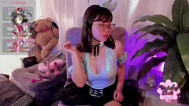 Mad beauty - checkout our excited streamers as they tease to their beloved melodies and slowly squirt for enjoyment to appease your wildest wishes.