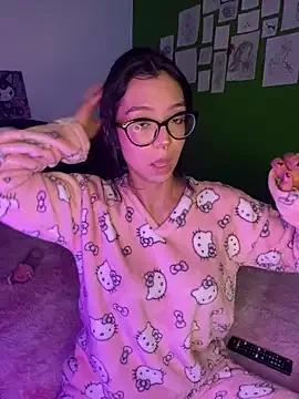 Valen-Foxx from StripChat is Freechat