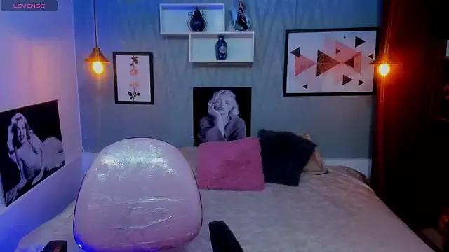 Mad beauty - checkout our excited streamers as they tease to their beloved melodies and slowly squirt for enjoyment to appease your wildest wishes.