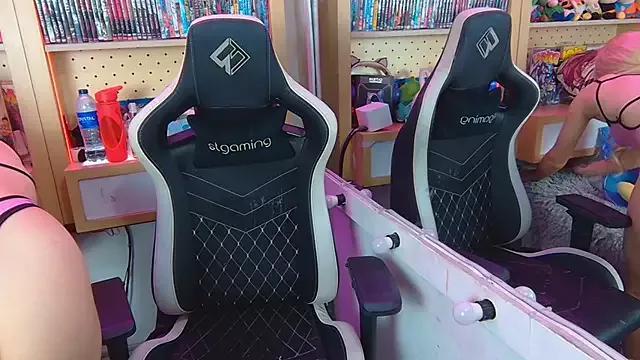 Mad beauty - checkout our excited streamers as they tease to their beloved melodies and slowly squirt for enjoyment to appease your wildest wishes.