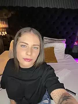 VanessaHart from StripChat is Freechat