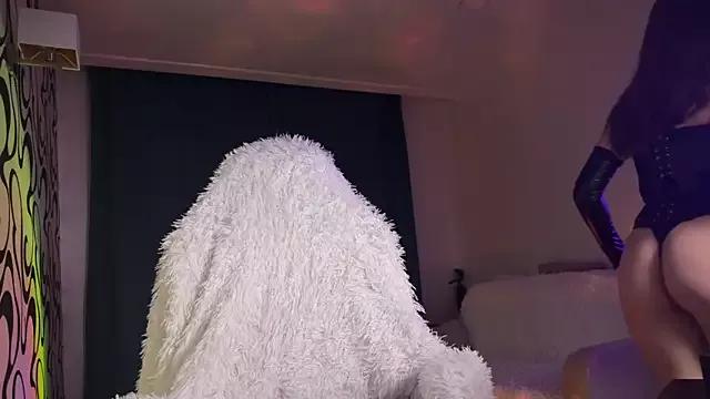Mad beauty - checkout our excited streamers as they tease to their beloved melodies and slowly squirt for enjoyment to appease your wildest wishes.