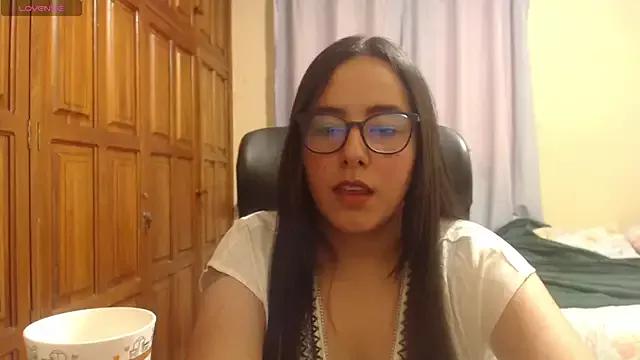 Venus_cat_ from StripChat is Freechat