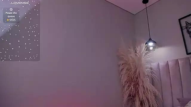 Venus_hall webcams show profile image 