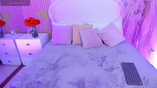 Mad beauty - checkout our excited streamers as they tease to their beloved melodies and slowly squirt for enjoyment to appease your wildest wishes.