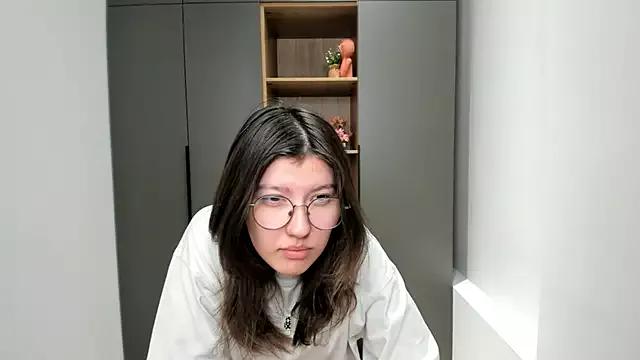 VickieChantos from StripChat is Freechat