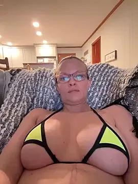 victoriaskye86 from StripChat is Freechat