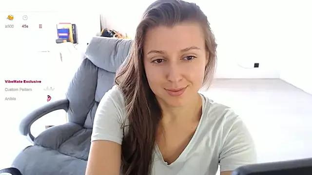 ViolabloomMollykit from StripChat is Freechat