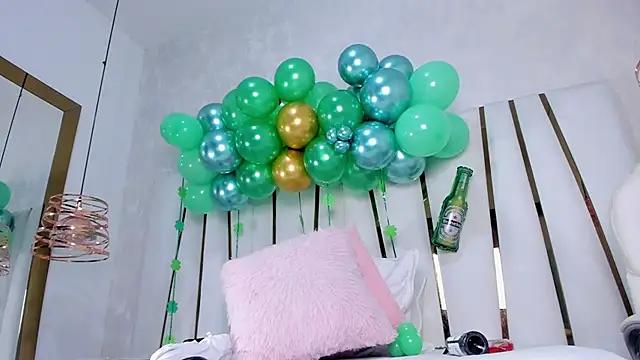 Mad beauty - checkout our excited streamers as they tease to their beloved melodies and slowly squirt for enjoyment to appease your wildest wishes.