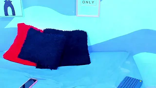 VIOLETA-28 from StripChat is Freechat