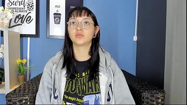 VioletaaLee_ from StripChat is Freechat