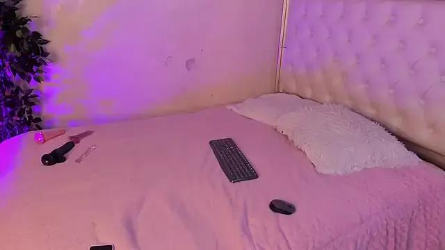 Violett_Divine from StripChat is Freechat