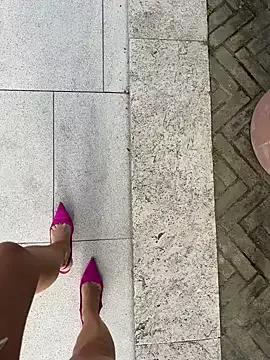 Wet-Pussycat from StripChat is Freechat