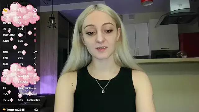 Mad beauty - checkout our excited streamers as they tease to their beloved melodies and slowly squirt for enjoyment to appease your wildest wishes.
