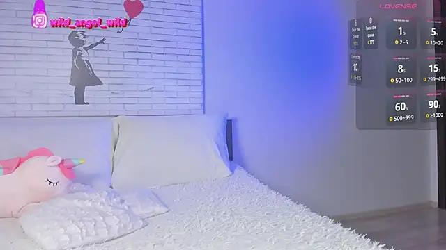 Mad beauty - checkout our excited streamers as they tease to their beloved melodies and slowly squirt for enjoyment to appease your wildest wishes.