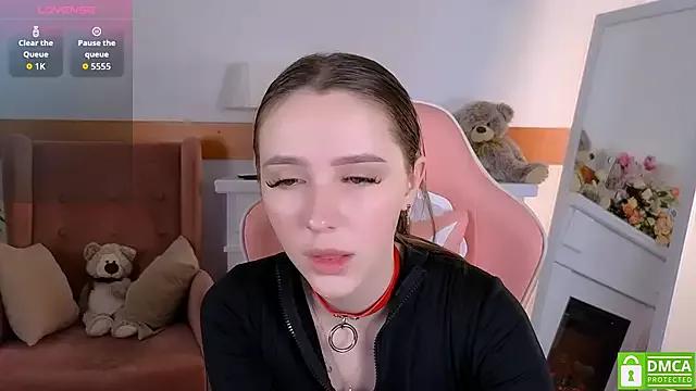 Mad beauty - checkout our excited streamers as they tease to their beloved melodies and slowly squirt for enjoyment to appease your wildest wishes.