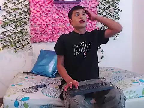 willians___0 from StripChat is Freechat