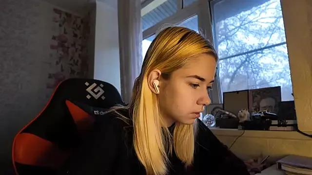 Witching_Moon from StripChat is Freechat