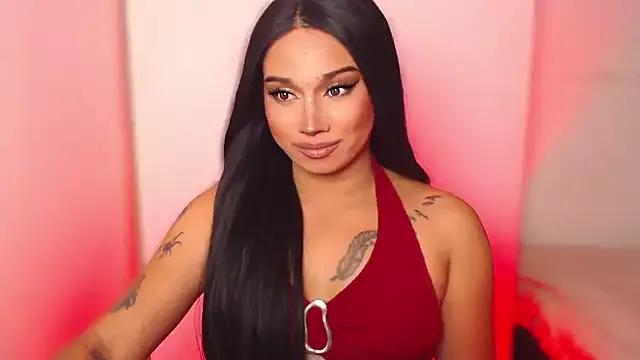 WomanOfYourDreams from StripChat is Freechat