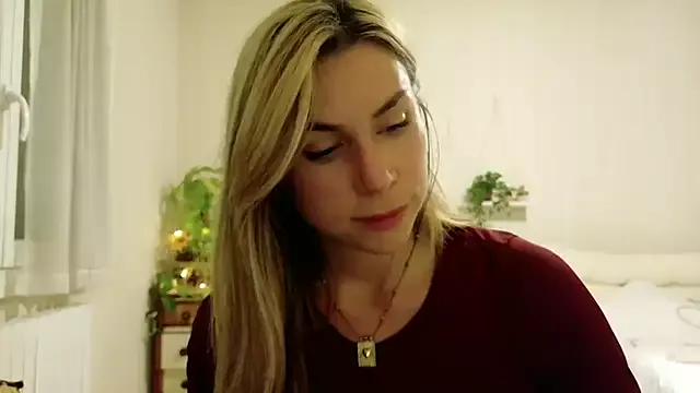 wonderalice31 from StripChat is Freechat