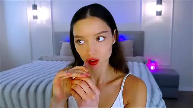 wow_Mia from StripChat