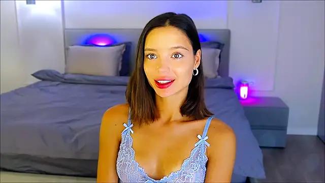 wow_Mia from StripChat