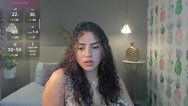 yaya23x from StripChat