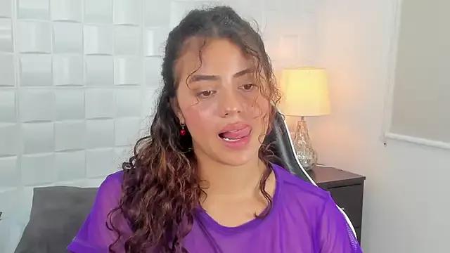 yaya23x from StripChat