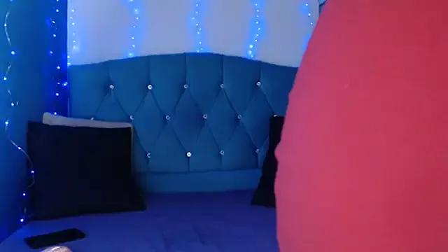 Yesamin_Stone18 from StripChat is Freechat