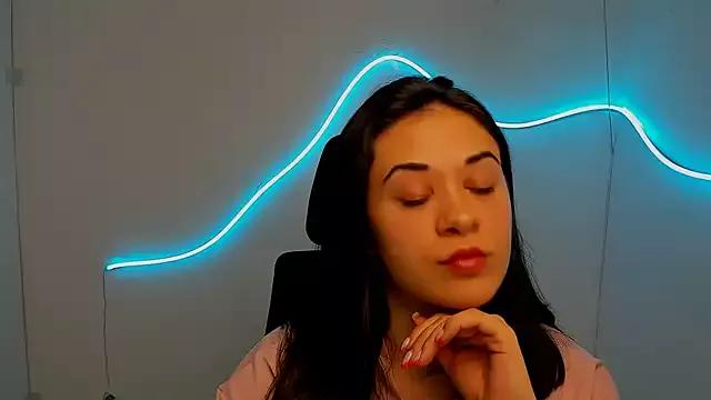 Yesenia_nia from StripChat