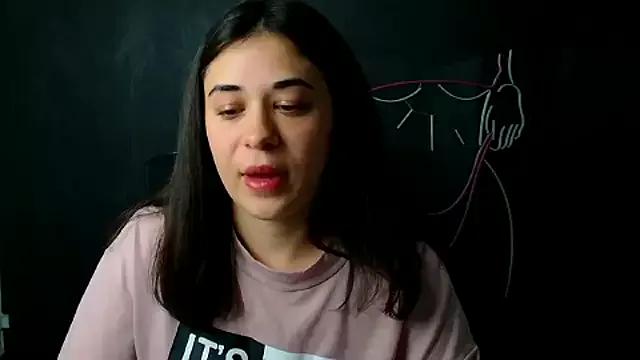 Yesenia_nia from StripChat