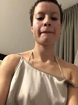 YoungDutchRuby from StripChat is Freechat