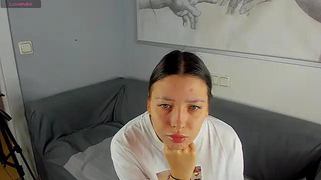 Mad beauty - checkout our excited streamers as they tease to their beloved melodies and slowly squirt for enjoyment to appease your wildest wishes.