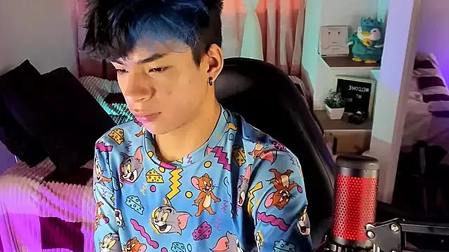 Mad beauty - checkout our excited streamers as they tease to their beloved melodies and slowly squirt for enjoyment to appease your wildest wishes.
