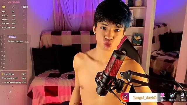 Mad beauty - checkout our excited streamers as they tease to their beloved melodies and slowly squirt for enjoyment to appease your wildest wishes.