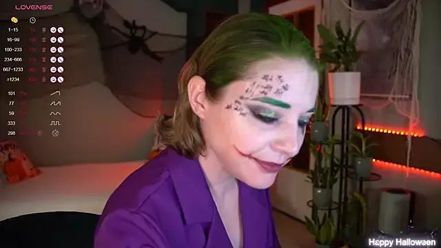 Mad beauty - checkout our excited streamers as they tease to their beloved melodies and slowly squirt for enjoyment to appease your wildest wishes.