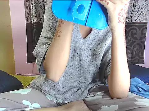 Mad beauty - checkout our excited streamers as they tease to their beloved melodies and slowly squirt for enjoyment to appease your wildest wishes.