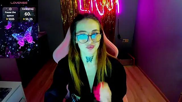 Mad beauty - checkout our excited streamers as they tease to their beloved melodies and slowly squirt for enjoyment to appease your wildest wishes.