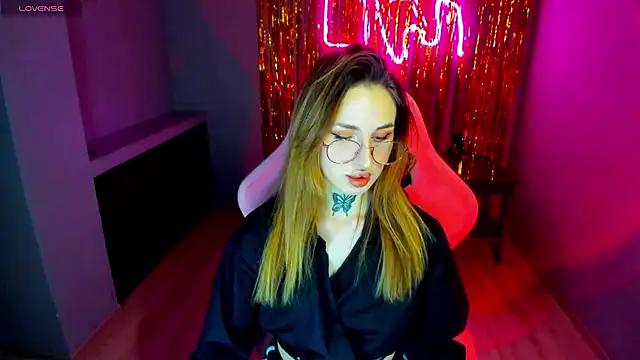 Mad beauty - checkout our excited streamers as they tease to their beloved melodies and slowly squirt for enjoyment to appease your wildest wishes.