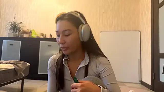 YourCoreanmiracle from StripChat is Freechat