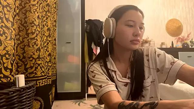 Mad beauty - checkout our excited streamers as they tease to their beloved melodies and slowly squirt for enjoyment to appease your wildest wishes.